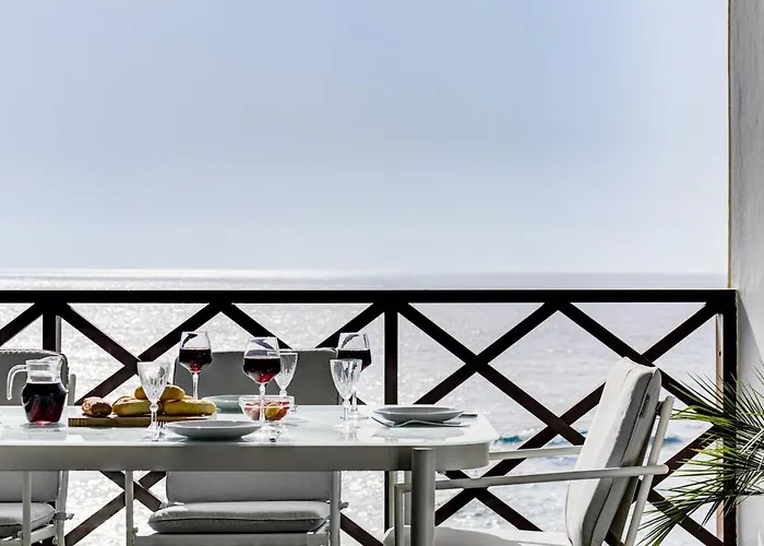 Le Cecilia * Puerto de Santiago (Tenerife)